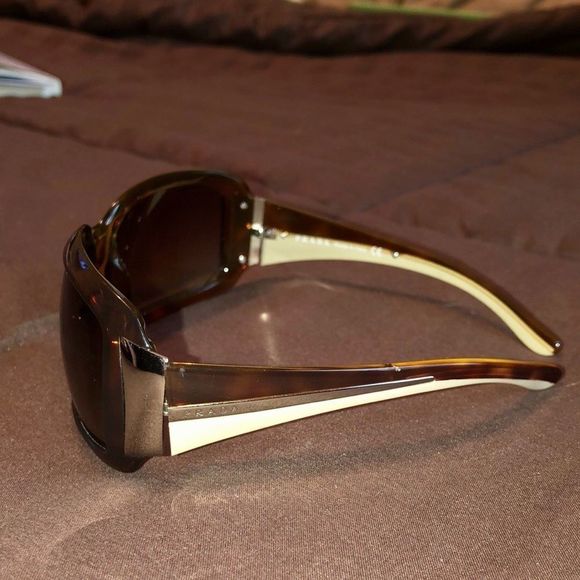 Prada sunshades - Picture 7 of 12